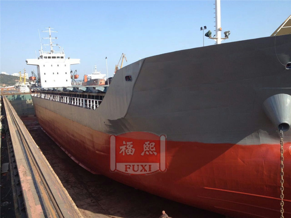 Marine paint and boat coating application