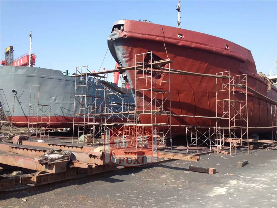 Marine paint and boat coating application