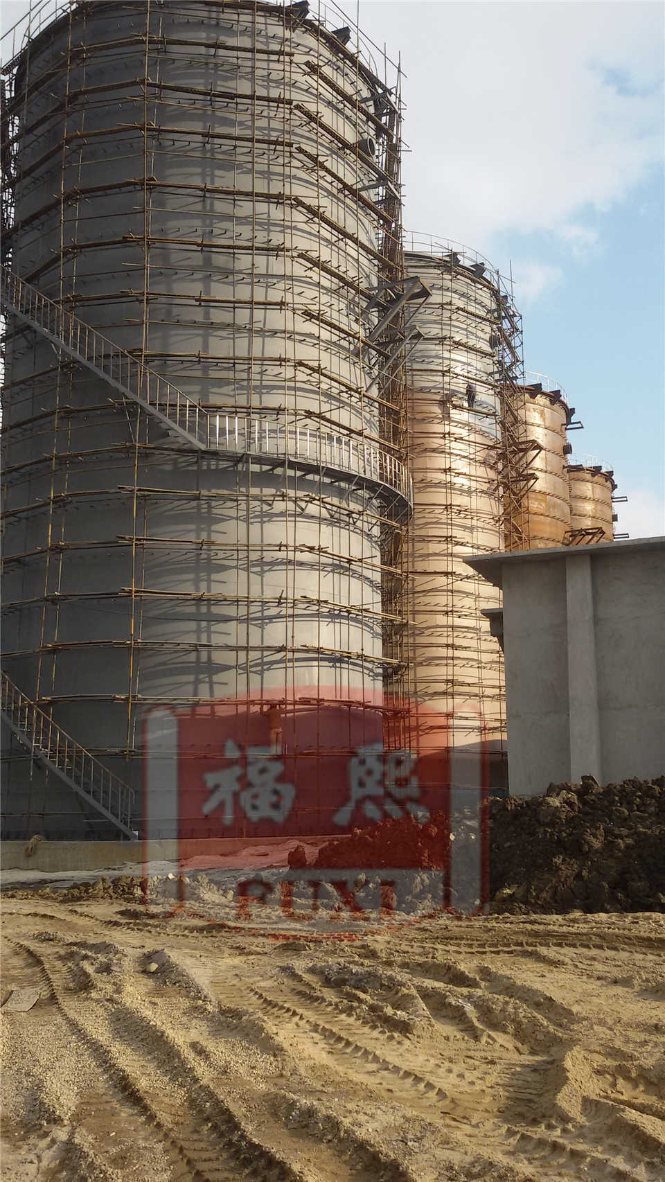 Anticorrosion construction of anaerobic tank in Russian paper mill