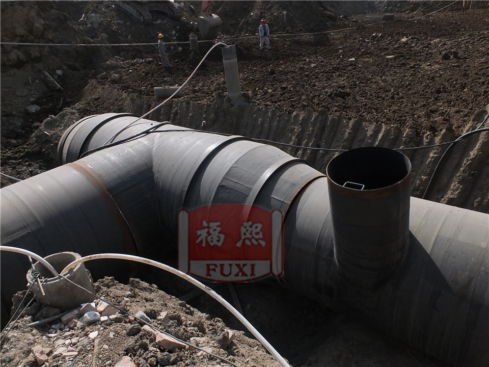 Underground steel pipe anti-corrosion coating application